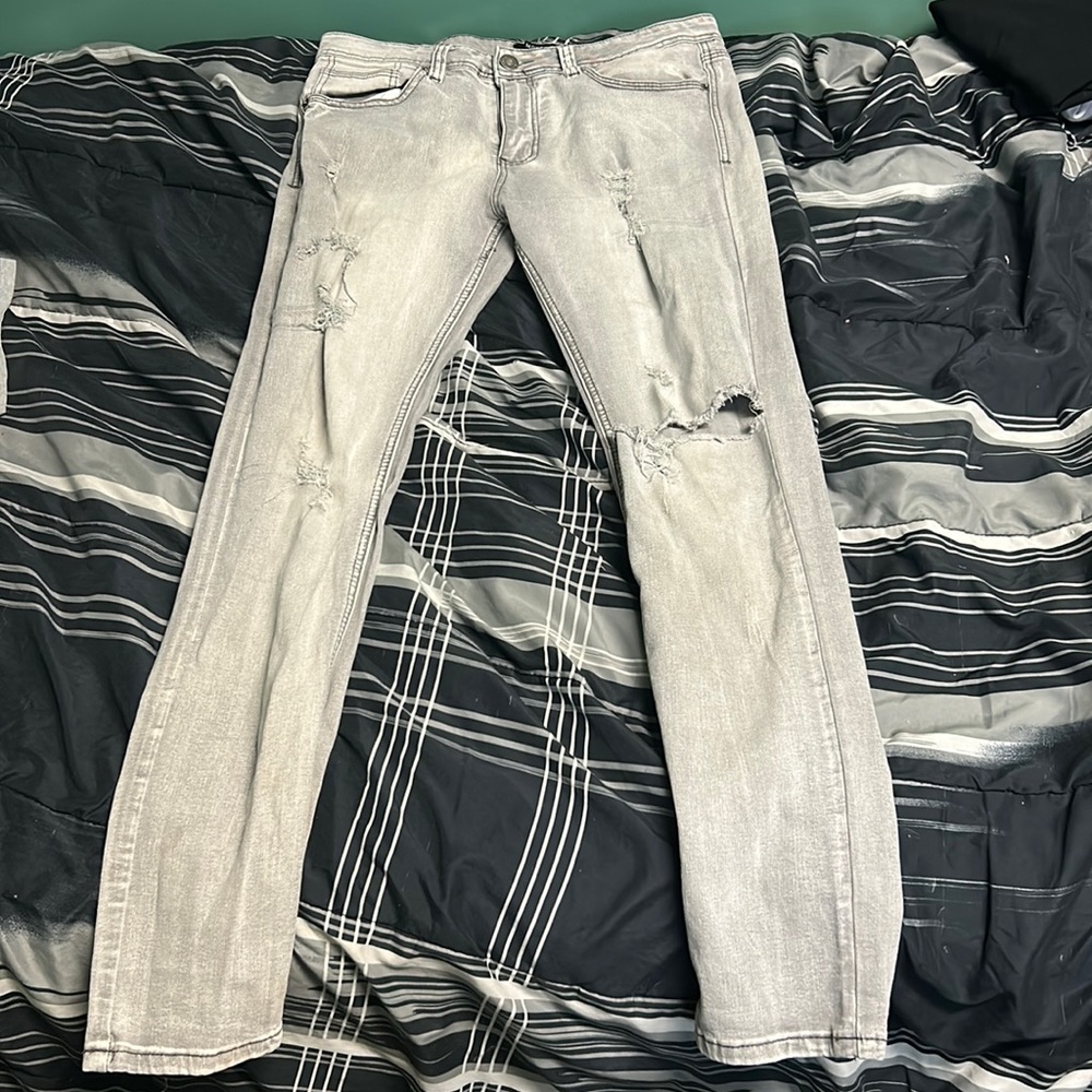 Ripped jeans